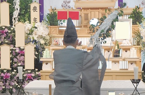神道 神式葬の内容と費用を知る お葬式の株式会社セレモニー セレモ共済会 中野区落合から創業40年