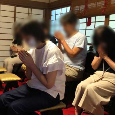 神奈川県 藤沢市 人形供養の様子